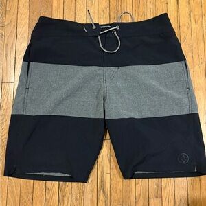 Volcom Men's Black and Gray Board Shorts